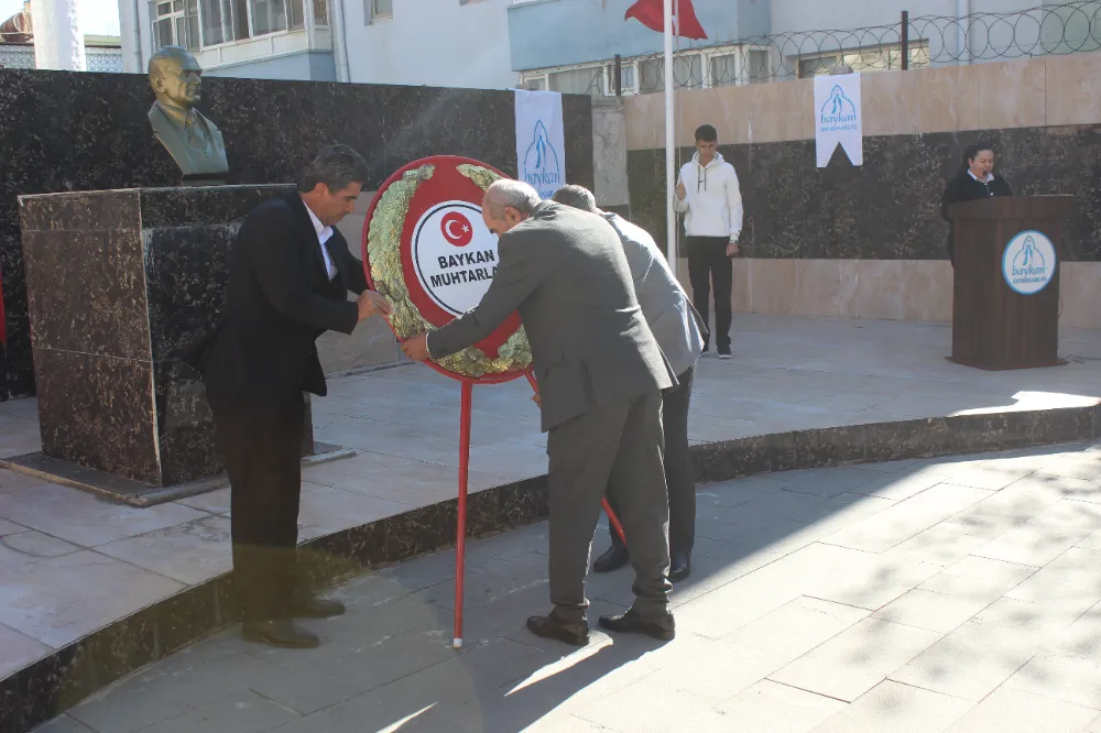 Baykan’da  Muhtarlar Günü Çelenk Sunma Programı Düzenlendi. 