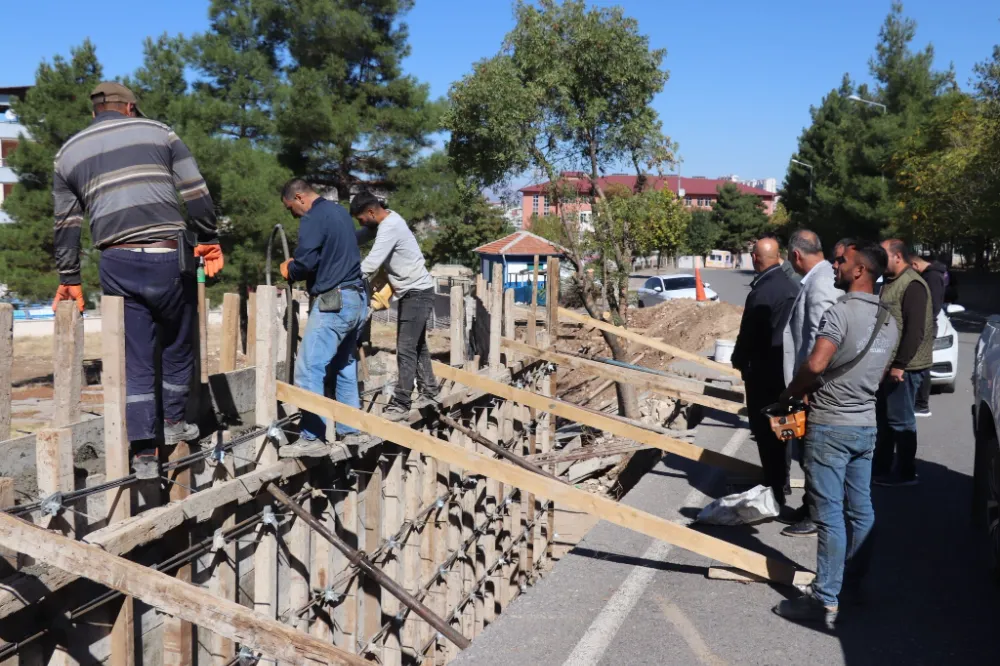 Siirt Belediyesi Eş Başkanı, Fen İşleri Projelerini Yerinde İnceledi