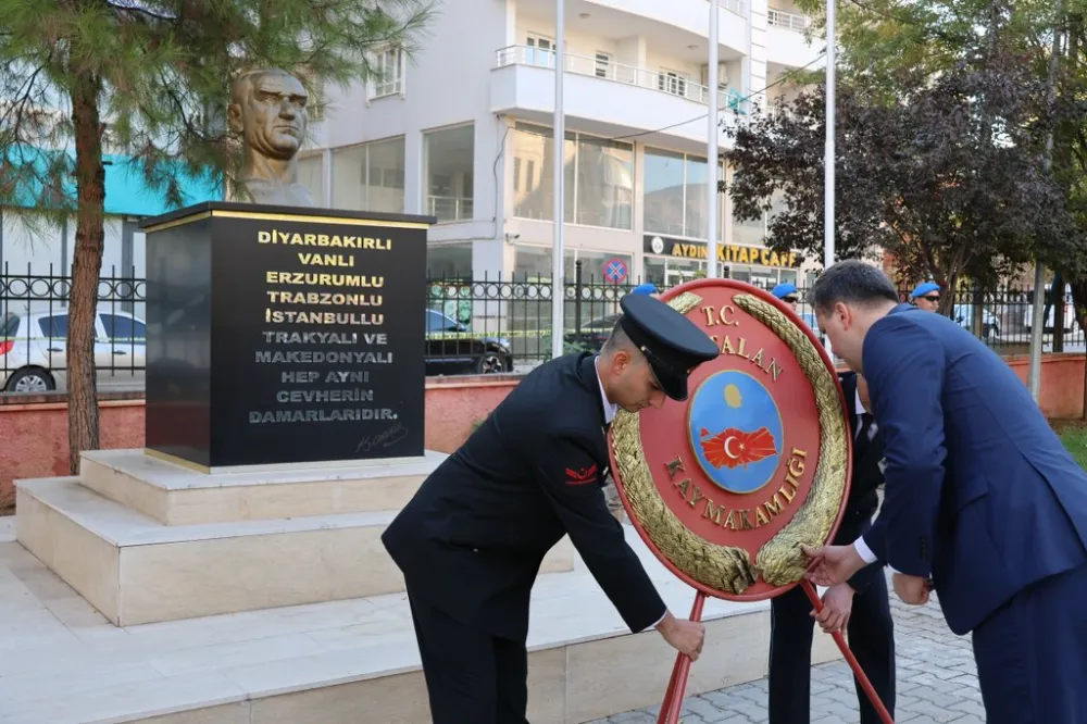 Kurtalan’da 10 Kasım Çelenk Sunma Töreni Gerçekleştirildi