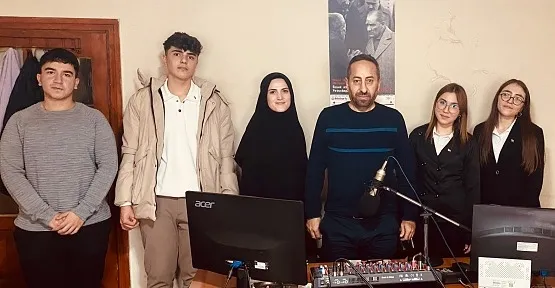 Siirt Çocuk Hakları İl Komitesi Siirt FM Canlı Yayınına Katıldı