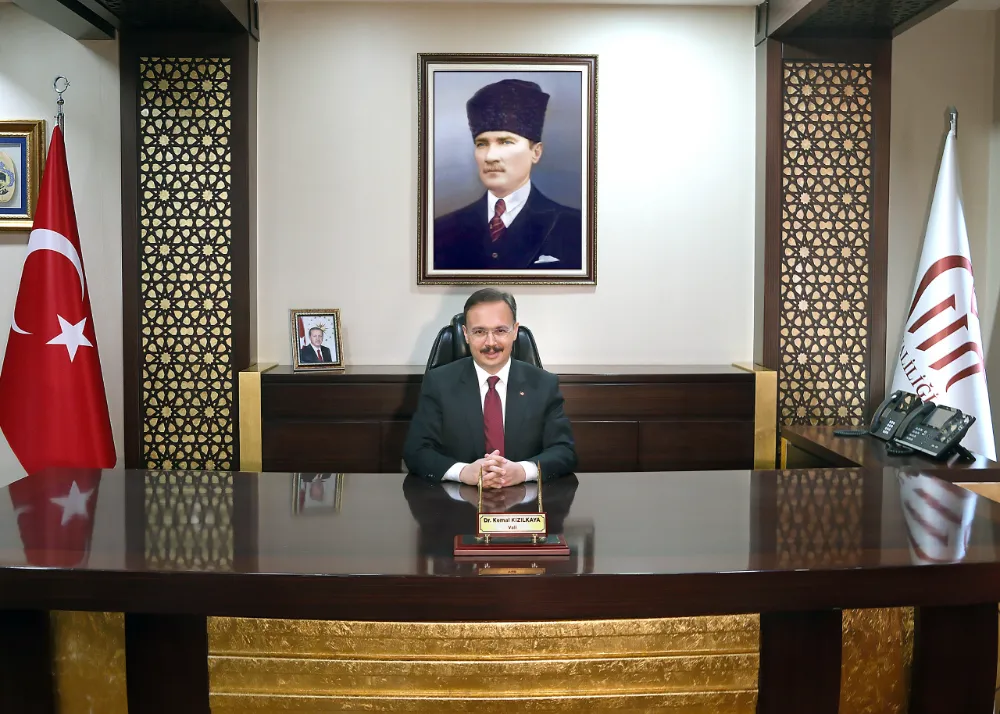 VALİ DR. KEMAL KIZILKAYA