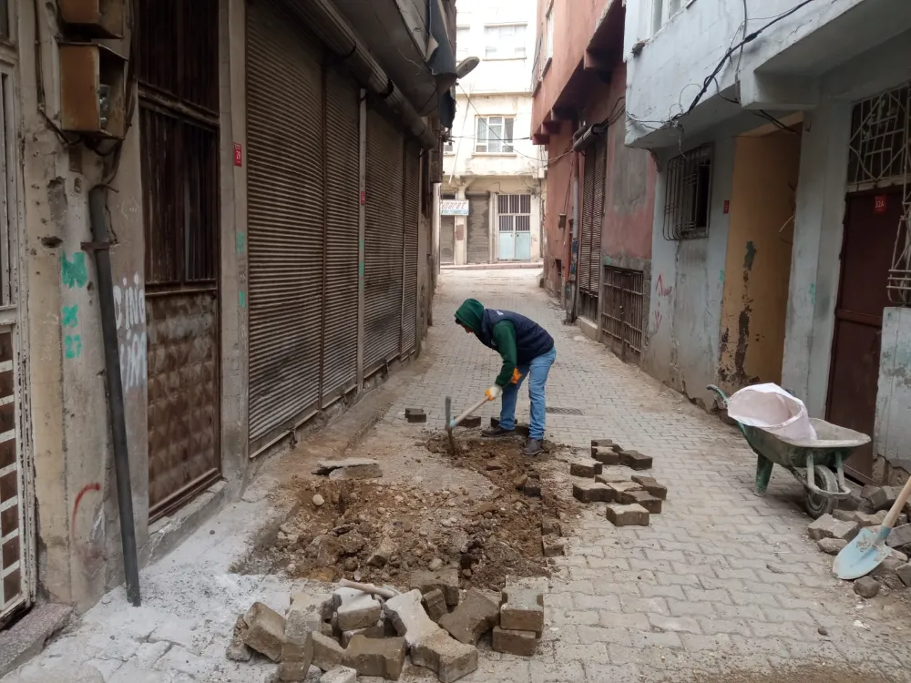 Siirt’e Parke Döşeme Çalışmaları Sürüyor