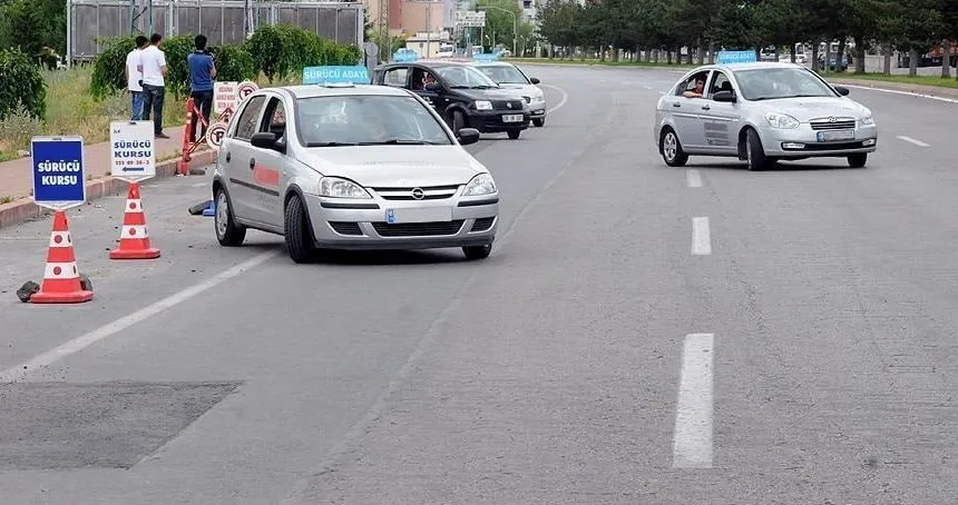  Ehliyetlerde Yeni Dönem! 1 Ocak 2025 Tarihi İtibarıyla Uygulanmaya Başlanacak. 