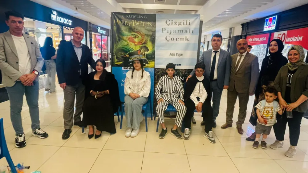 Selahattin Eyyubi Anadolu Lisesi öğrencilerinin hazırladığı resim çalışmaları SİİRTPARK'ta sergilendi.