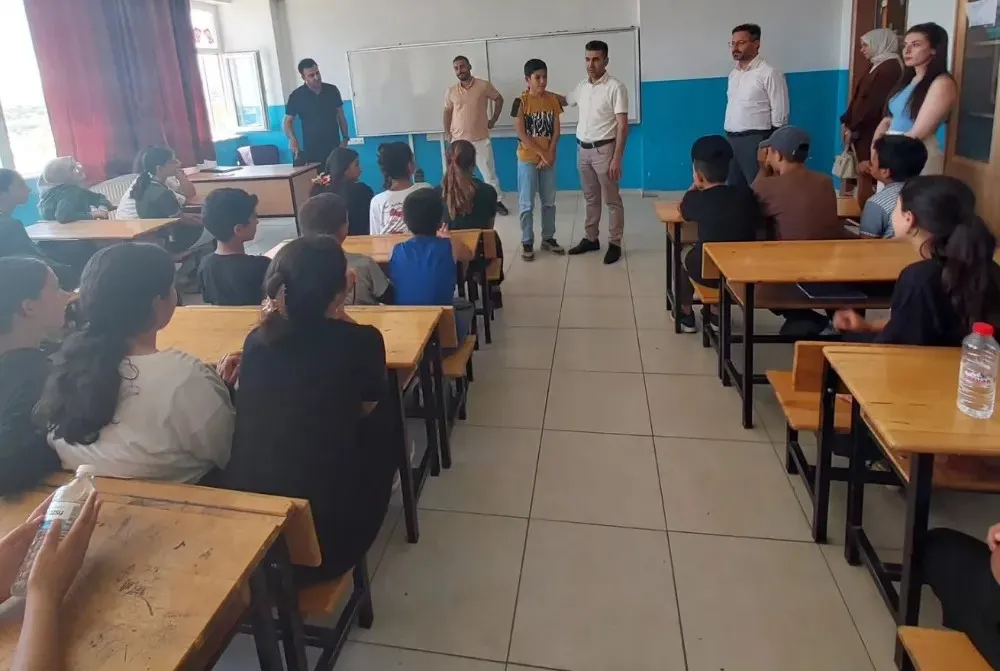 Mili Eğitim Müdürü Gülmez, 30 Ağustos Zafer Ortaokulunu Ziyaret Etti.