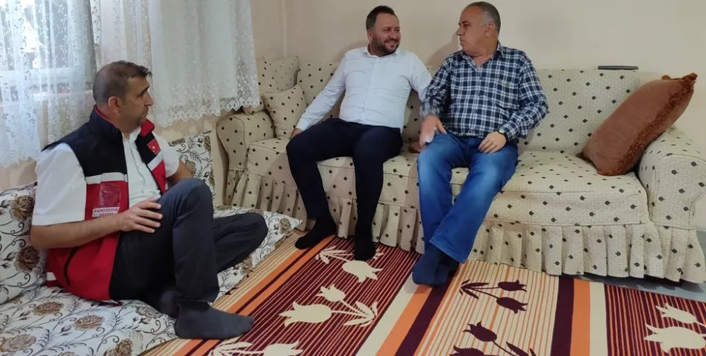 Siirt Sosyal Hizmetler Müdürü Sabri Sidar, Gazi  Mehmet Zeki İnan’ı Ziyaret Etti. 