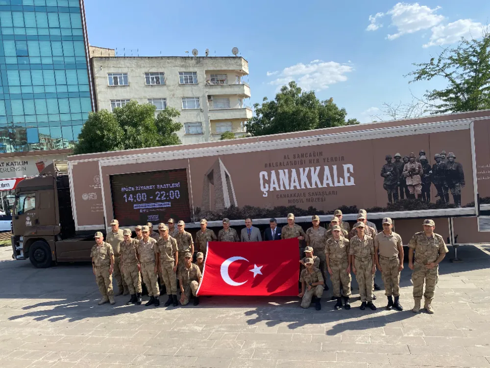 Vali Kızılkaya, Mobil Müzeyi Gezdi