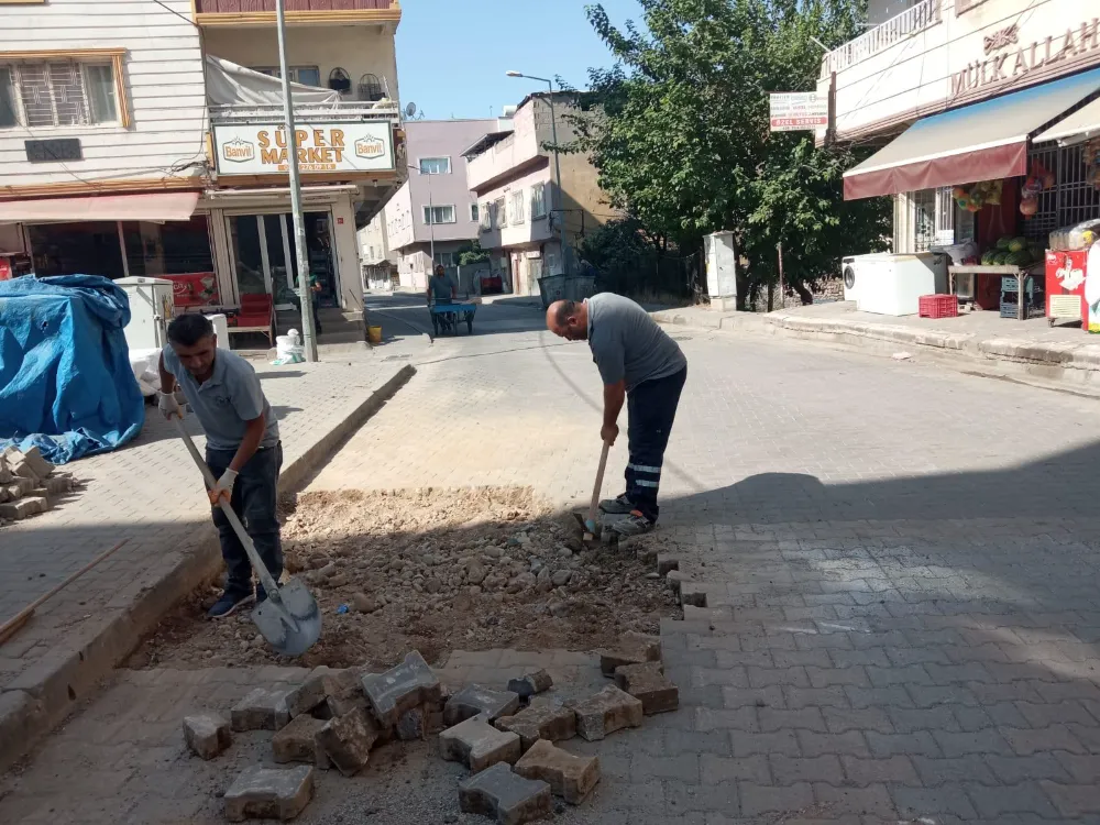 Siirt Belediyesinin Kaldırım ve Parke Çalışmaları Devam Ediyor