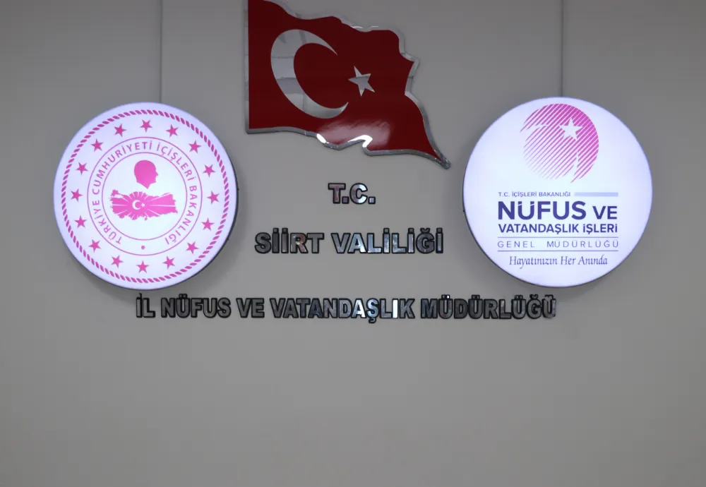 Siirt Nüfus Müdürlüğü Duyurdu!  “ESKİ KİMLİĞİNİ DEĞİŞTİRMEYEN VATANDAŞIMIZ KALMASIN”