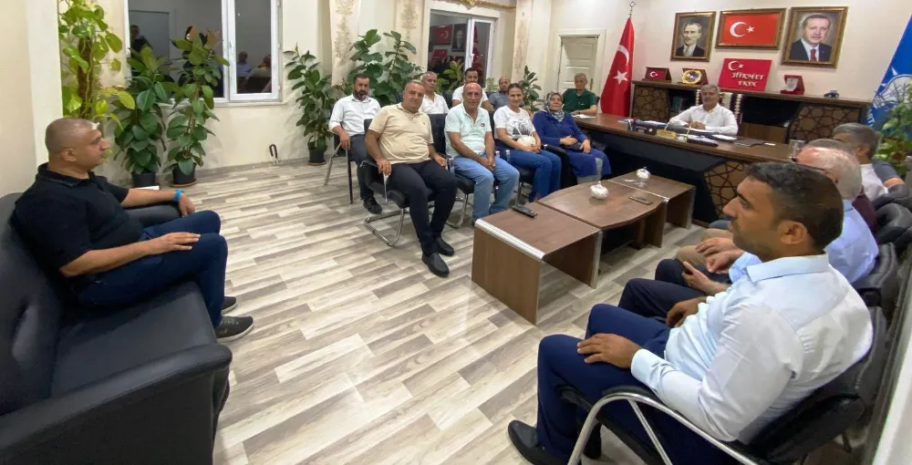 AK Parti Yönetim Kurulu Toplantısı Başkan Ekin Başkanlığında Yapıldı.