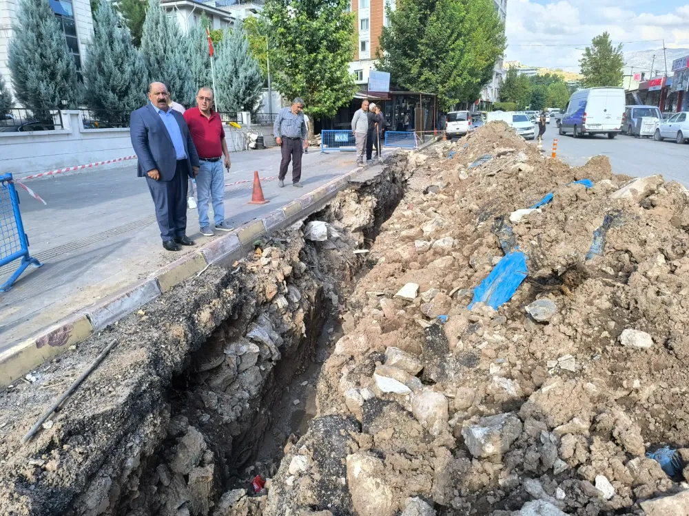 Başkan Erdem, Altyapı Yenileme  Çalışmalarını Yerinde İnceledi