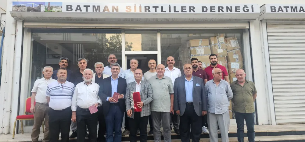 Milletvekilleri Ekmen ve Ramanlı Batman Siirtliler Derneğini ziyaret etti.