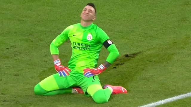 Fernando Muslera Galatasaray’dan Ayrılıyor: Teklifin Reddedilme Nedeni Belli Oldu