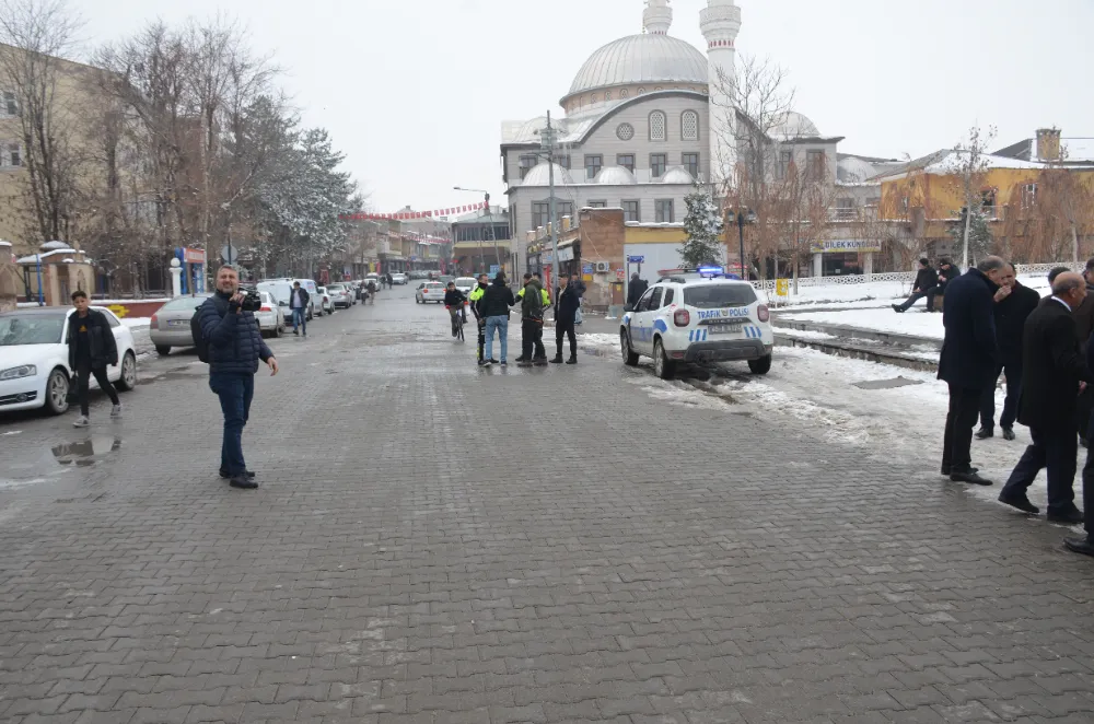 2016 yılından beri kapalı olan yol trafiğe açıldı
