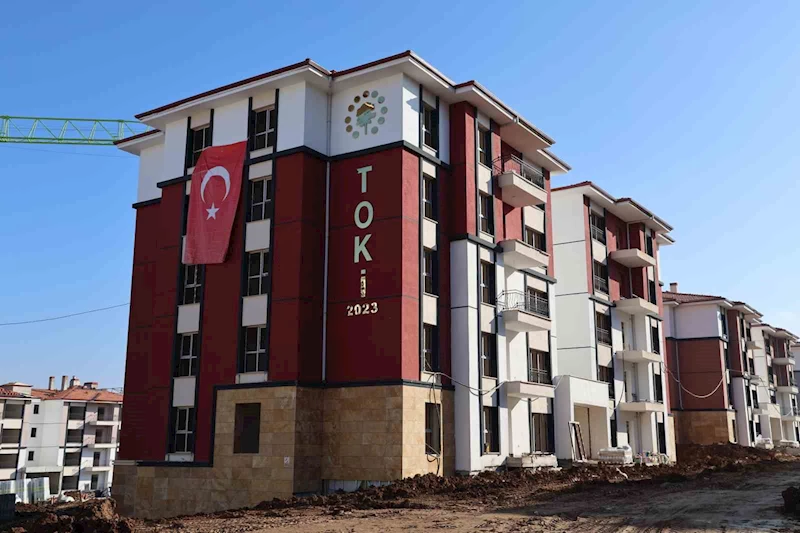 Yıkıcı depremler yaşayan Elazığ’da 27 bin konut teslim edildi, 11 bin konutun yapımı devam ediyor
