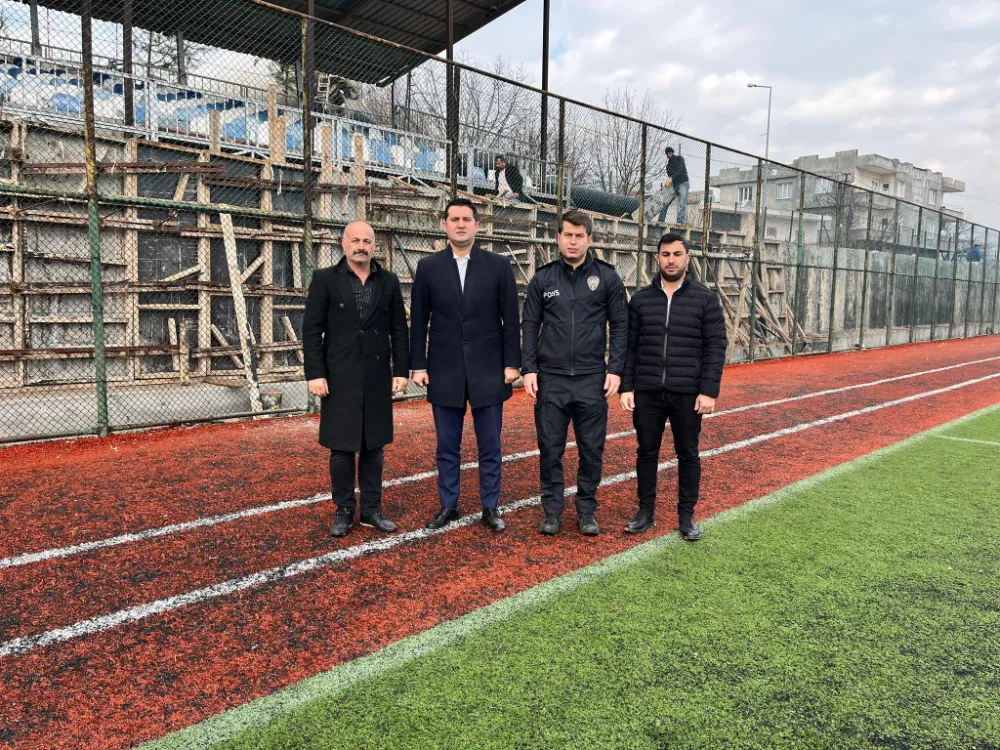 Eruh Kaymakamı Şenay,  Atatürk Stadyumu’ndaki Çalışmaları İnceledi