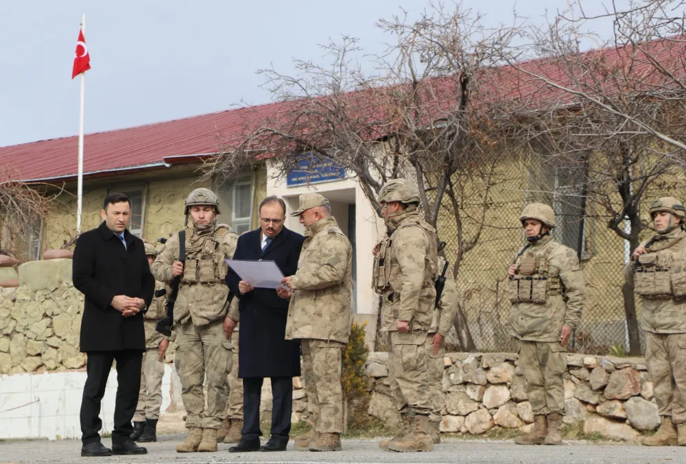 VALİ KIZILKAYA’DAN İĞNELİ JANDARMA KARAKOLUNA ZİYARET