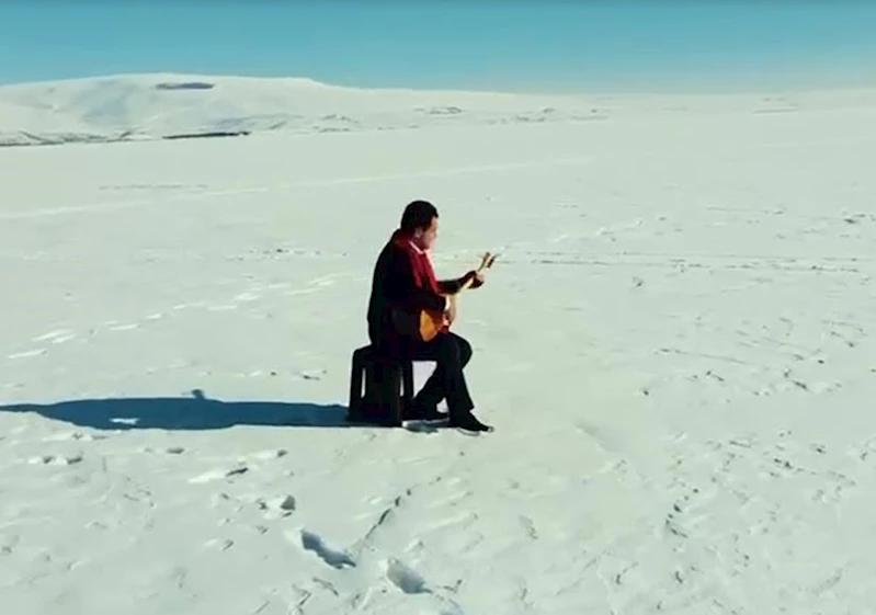 Başkan Demir, Çıldır Gölü’nde klip çekti
