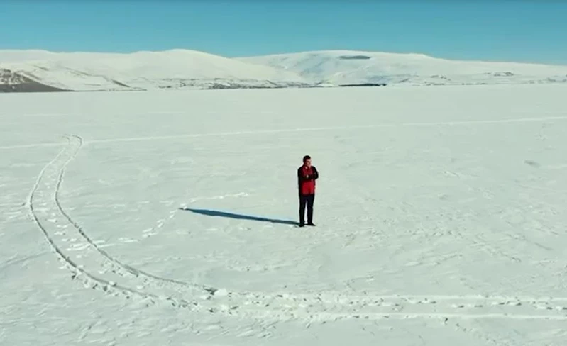 Başkan Demir, Çıldır Gölü’nde klip çekti
