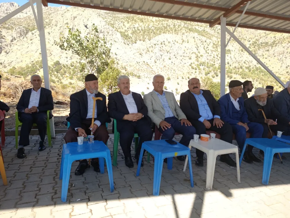 BAYKAN BELEDİYE BAŞKANI EKREM ERDEM, TAZİYEDE AİLEYE DESTEK OLMAYA DEVAM EDİYOR