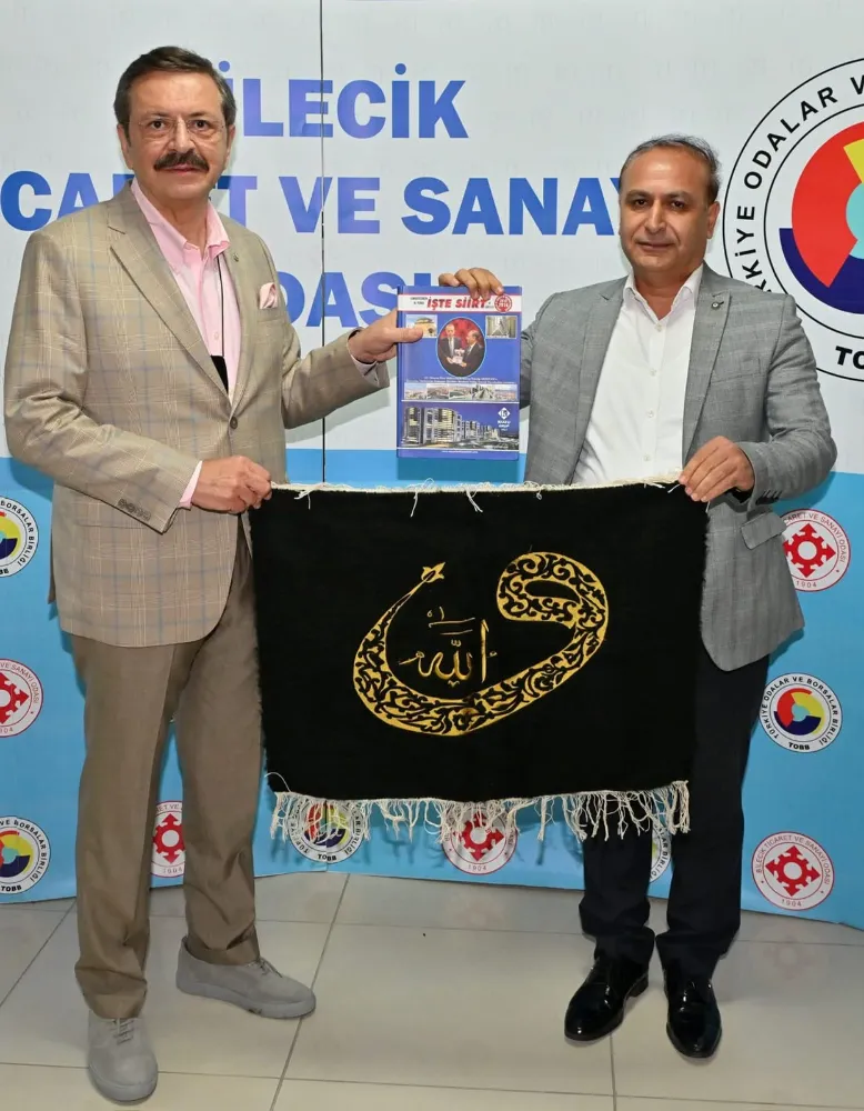 SİİRT ÜRÜNLERİ VE “DÜNYADA TÜRKİYE’DE SİİRTLİLER” KİTABI TOBB BAŞKANI RIFAT HİSARCIKLIOĞLU’NA TAKDİM EDİLDİ