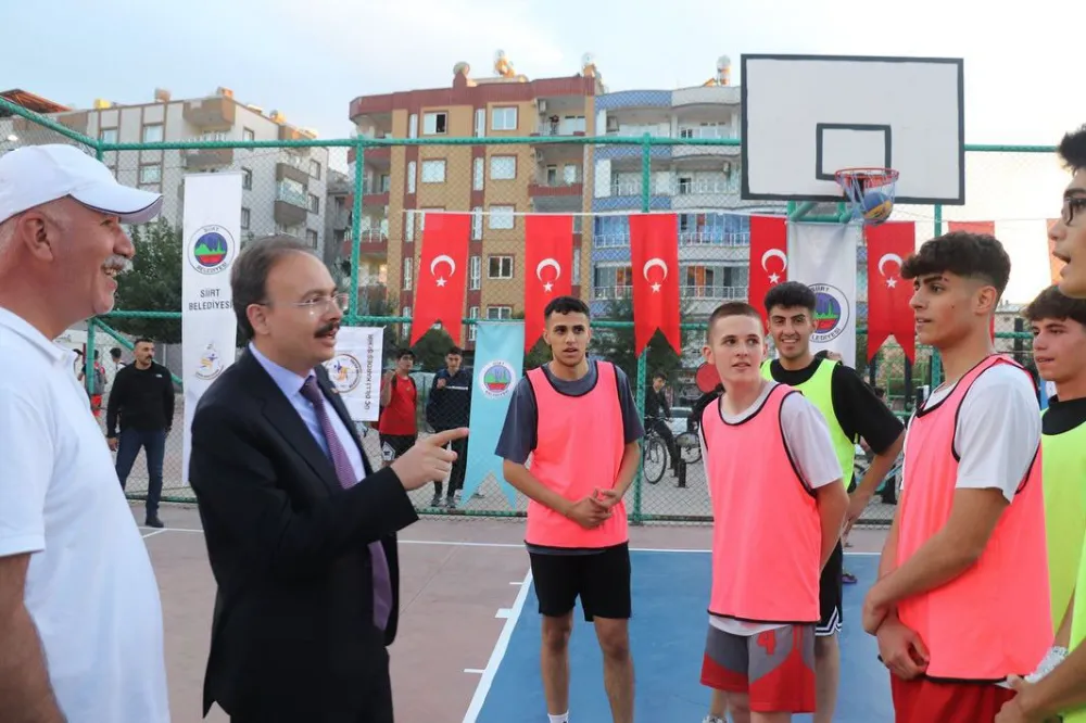 SİİRT’TE “SOKAKLAR BİZİM, KUPALAR BİZİM” 3X3 BASKETBOL TURNUVASI HEYECANI BAŞLIYOR KIZLAR TEPESİ’NDE BASKETBOL RÜZGÂRI ESECEK!