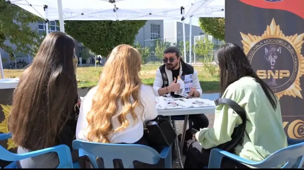 Siirt'te polis, üniversite öğrencilerini bilgilendirdi