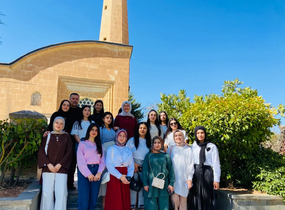 Siirt Kurtalan’da Öğrenciler “Gelin Tanış Olalım” Projesiyle Şehirlerini Keşfediyor