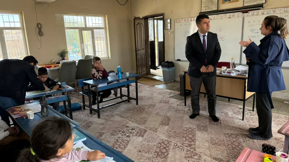 Siirt Kurtalan  Millî Eğitim Müdürü Faysel Polat’tan Köy Okullarına Ziyaret
