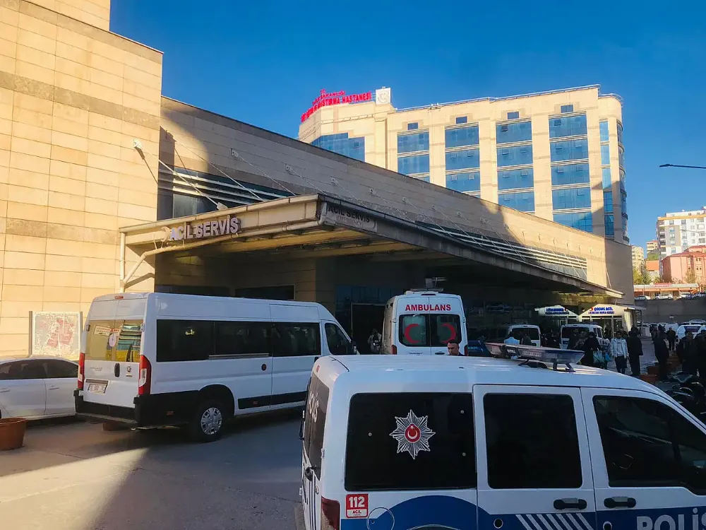 Siirt’te Feci Kaza! Araç Onlarca Metrelik Şarampole Uçtu: 4 Kişi Yaralı