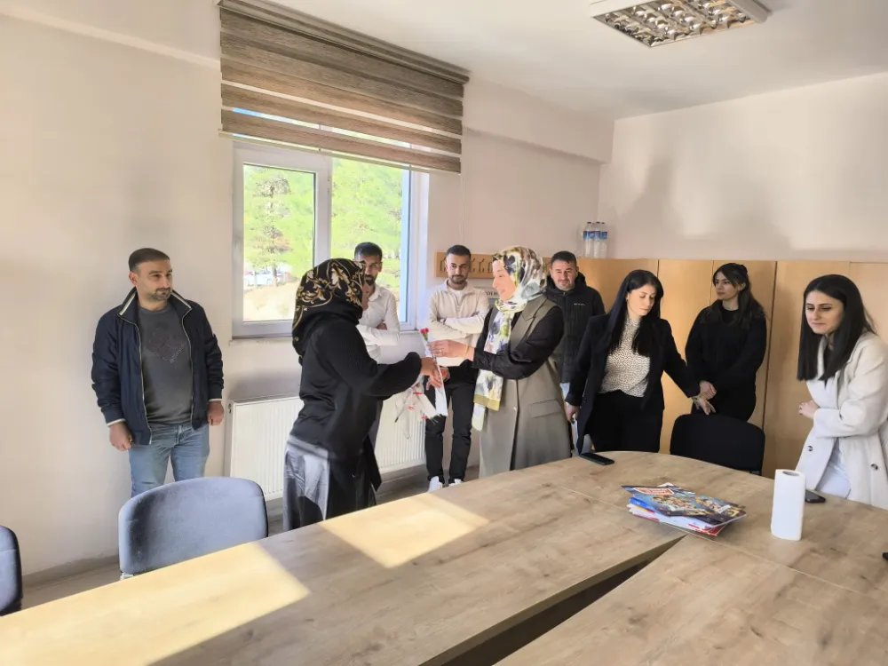 AK Parti Baykan Teşkilatından 24 Kasım Öğretmenler Günü Ziyaretleri