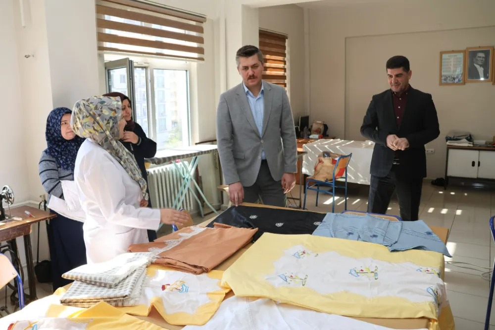 Siirt Kurtalan Kaymakamı Samet Serin’den Halk Eğitimi Merkezine Ziyaret