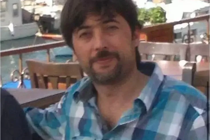 Uyuyan kocasını üzerine kızgın yağ dökerek öldürdü