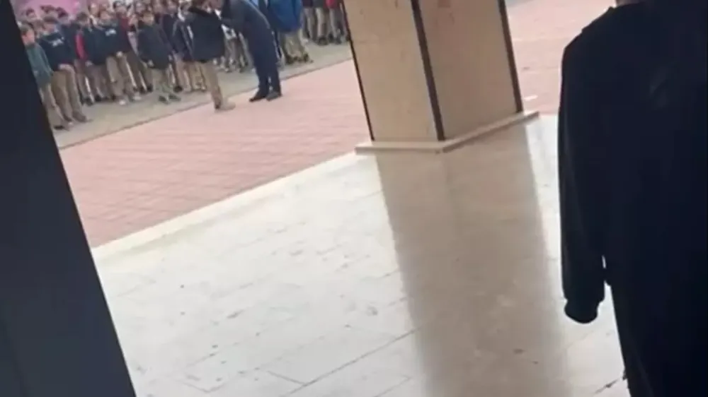 Bursa’da okul müdürünün öğrenciye müdahalesi tepki çekti