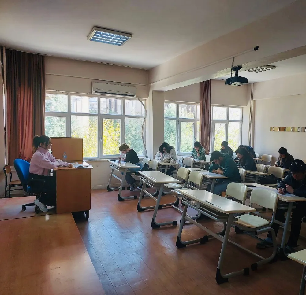 Siirt’te Aday Memur Eğitim Sınavları İki Oturum Şeklinde Gerçekleştirildi