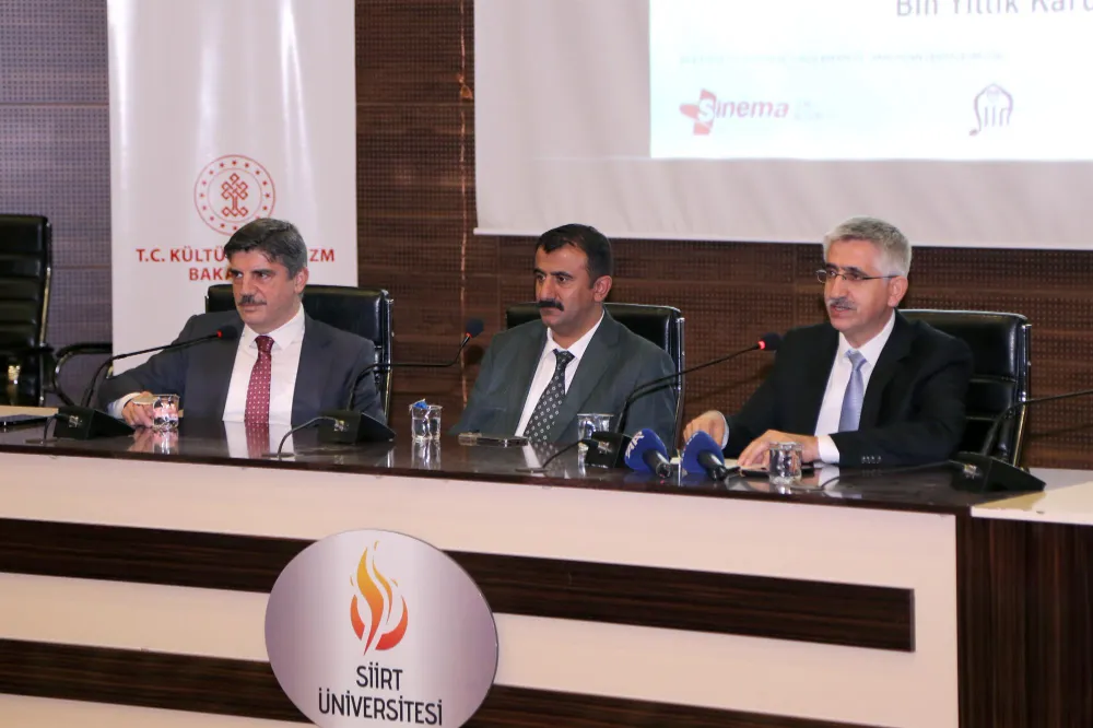 Siirt Üniversitesi Rektörü  Şındak, Film Gösterimi ve “İslamafobi” Söyleşisine Katıldı