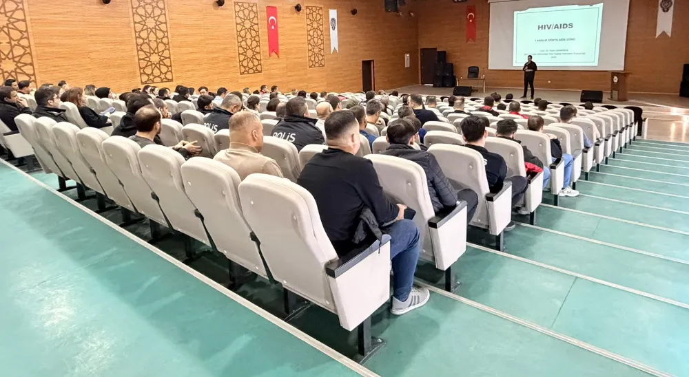 Siirt’te Dünya AIDS Günü Farkındalık Eğitimi: Emniyet Müdürlüğünde HIV Bilgilendirmesi Yapıldı