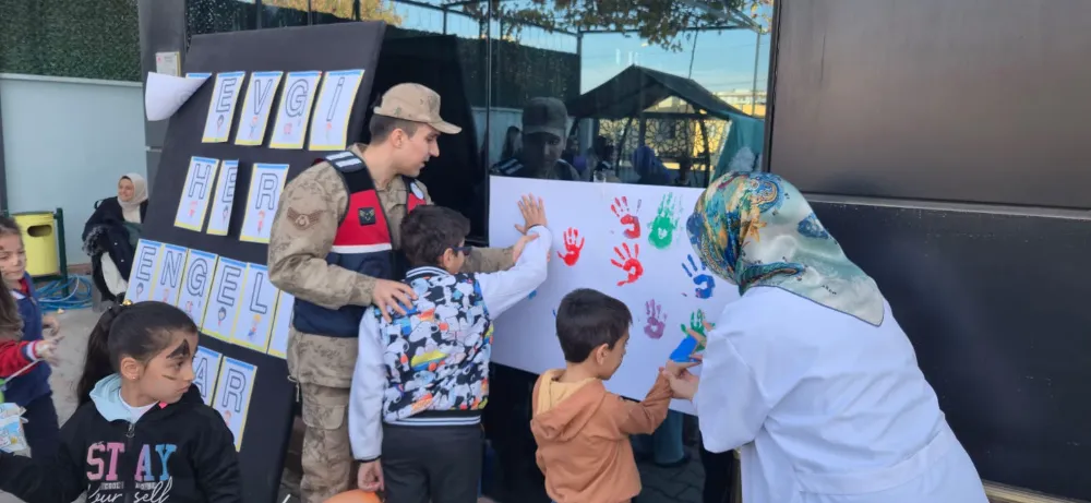 SİİRT’TE 3 ARALIK DÜNYA ENGELLİLER GÜNÜ’NDE ANLAMLI ETKİNLİK