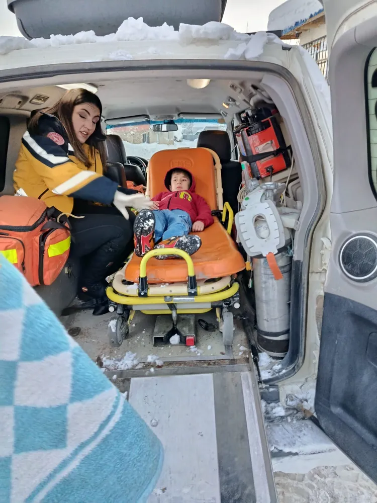 Kar, Kış, Engel Tanımadılar: Pervari’de 7 Yaşındaki Ali Ensar’a Zamanla Yarışan Müdahale