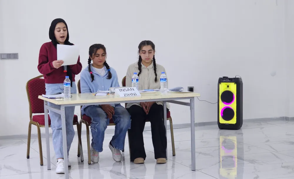 Siirt Pervari’de Yapay Zekâ Münazarası: Gençler Zihnin Gücünü Yarıştırdı