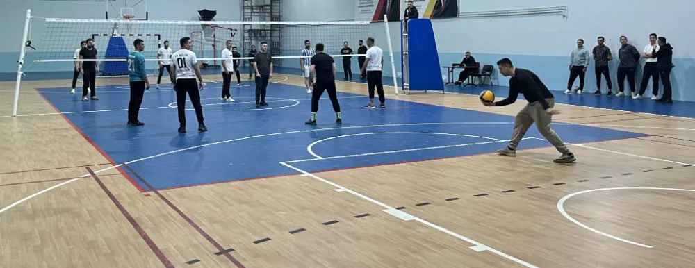 Siirt Kurtalan’da Kurumlar Arası Voleybol Turnuvası Başladı
