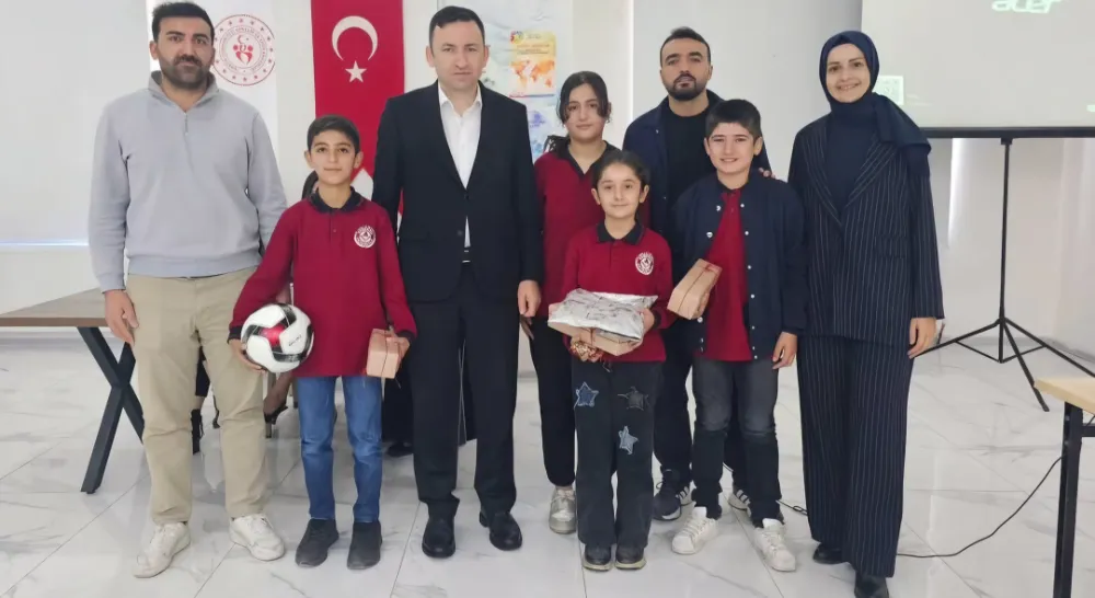 SİİRT Pervari’de Yapay Zekâ Münazarası Heyecanı