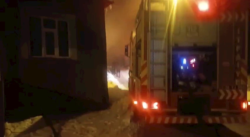 Yüksekova’da ev yangını
