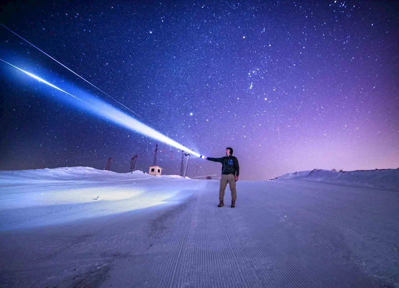 Bitlis’in beyaz örtüsünün üstünde yıldız şöleni
