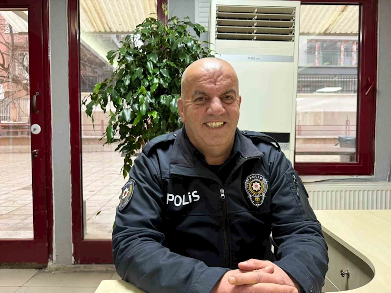 Polis memurundan Şırnaklı çocuklara sıcak dokunuş: Yüzlerce çocuğa battaniye hediye edildi
