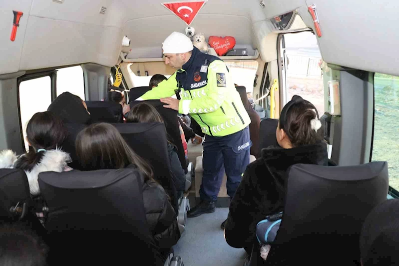 Elazığ’da jandarmadan okul önlerinde denetim
