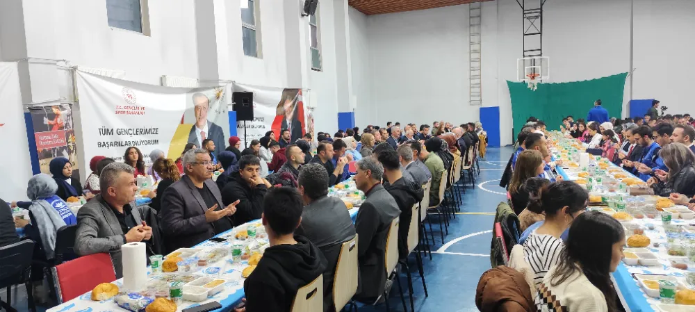 Siirt Gençlik ve Spor İl Müdürlüğü Geleneksel İftar Programı Gerçekleştirdi.