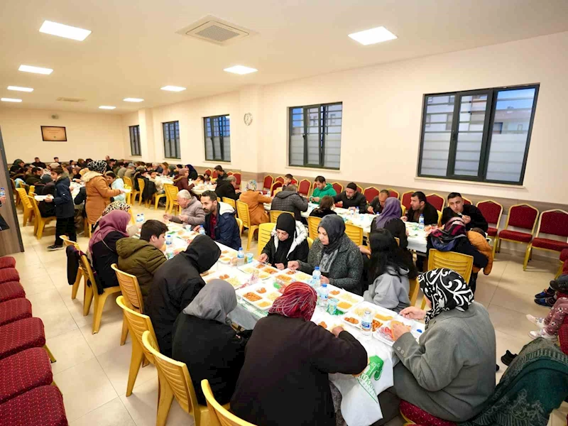 Şehitkamil’den 5 bölgede iftar çadırı
