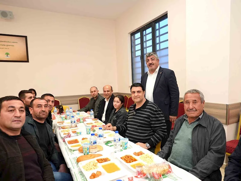 Şehitkamil’den 5 bölgede iftar çadırı
