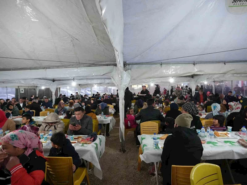 Şehitkamil’den 5 bölgede iftar çadırı
